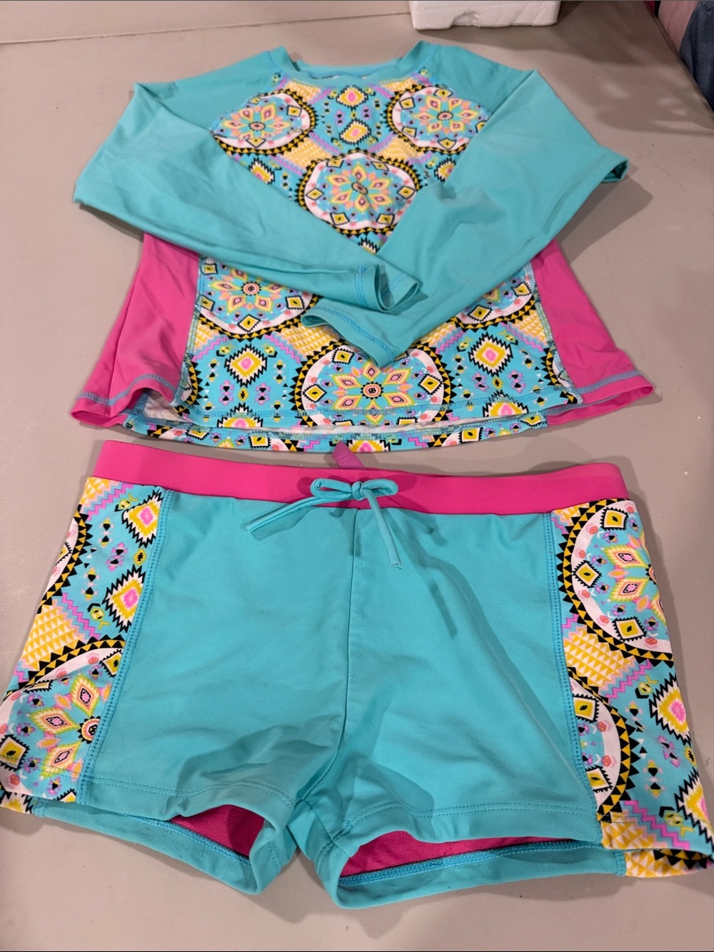 YMI Girls Aqua & Pink Two-Piece Rash Guard Swim Set